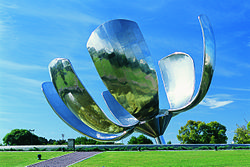Floralis_Genérica,_Recoleta.jpg