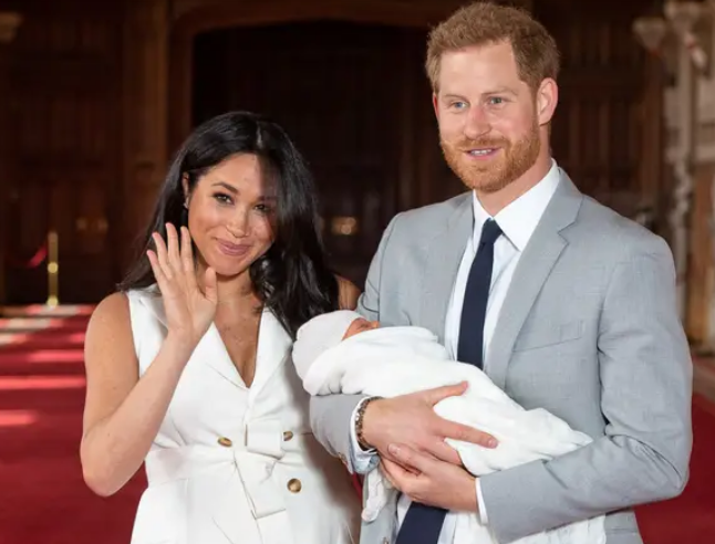 Harry-Meghan-y-Archie.png