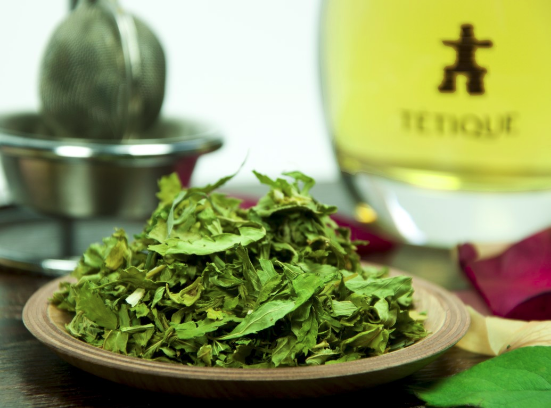 Hojas-de-Cannabis-para-infusion.png