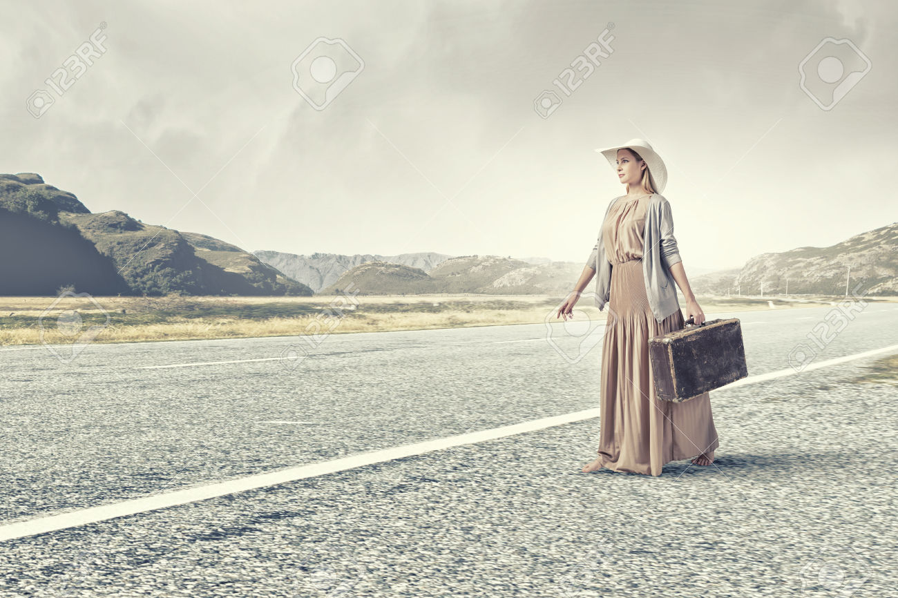 MUJERCAMINANDO.jpg