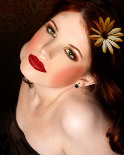 pinup_girl_by_ceciliay.jpg