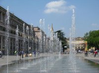 fountain-at-teatro-municipale.jpg