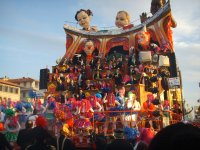 Carnevale_di_viareggio_2008,_uer_iz_de_party.JPG