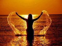 noche de mujer en playa.jpg