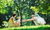 familia-feliz-en-un-dia-de-campo-con-sus-hijos-m.jpg