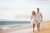 pareja en la playa.jpg